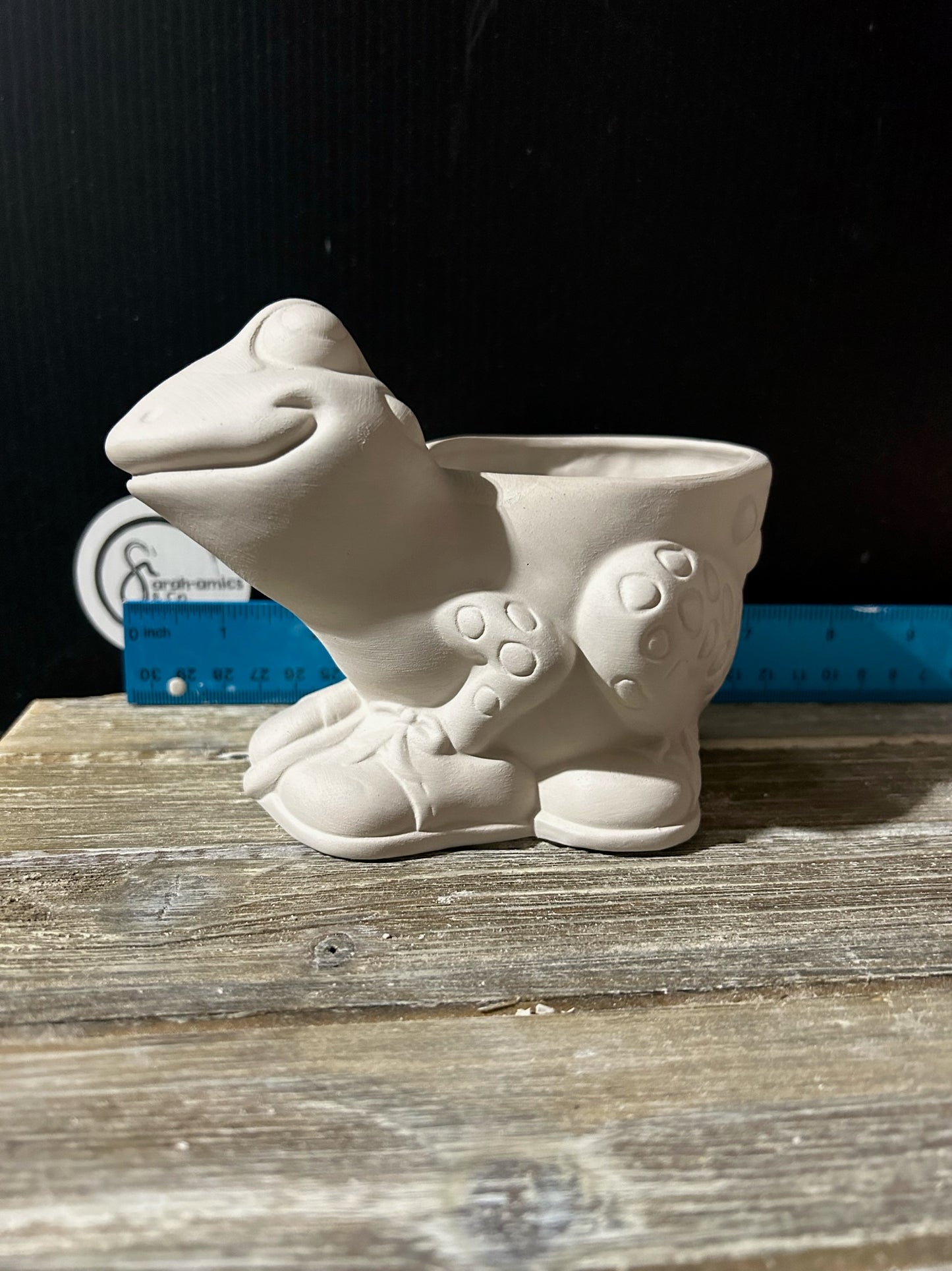 Lenny the Frog Planter Bisque