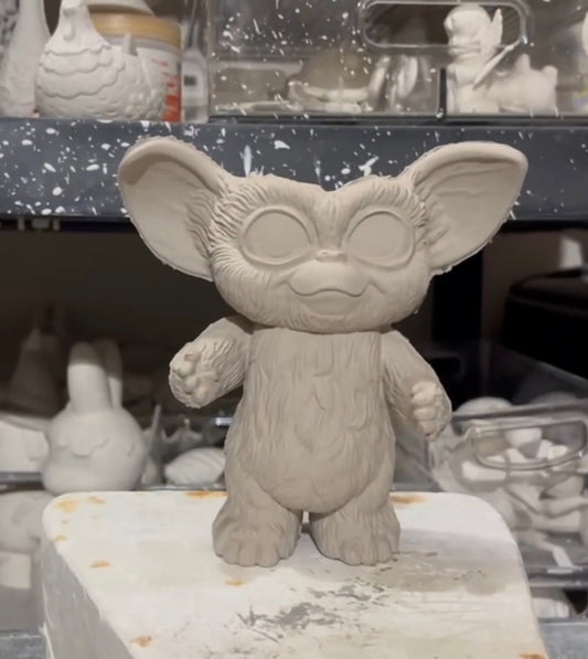 Gizmo Bisque