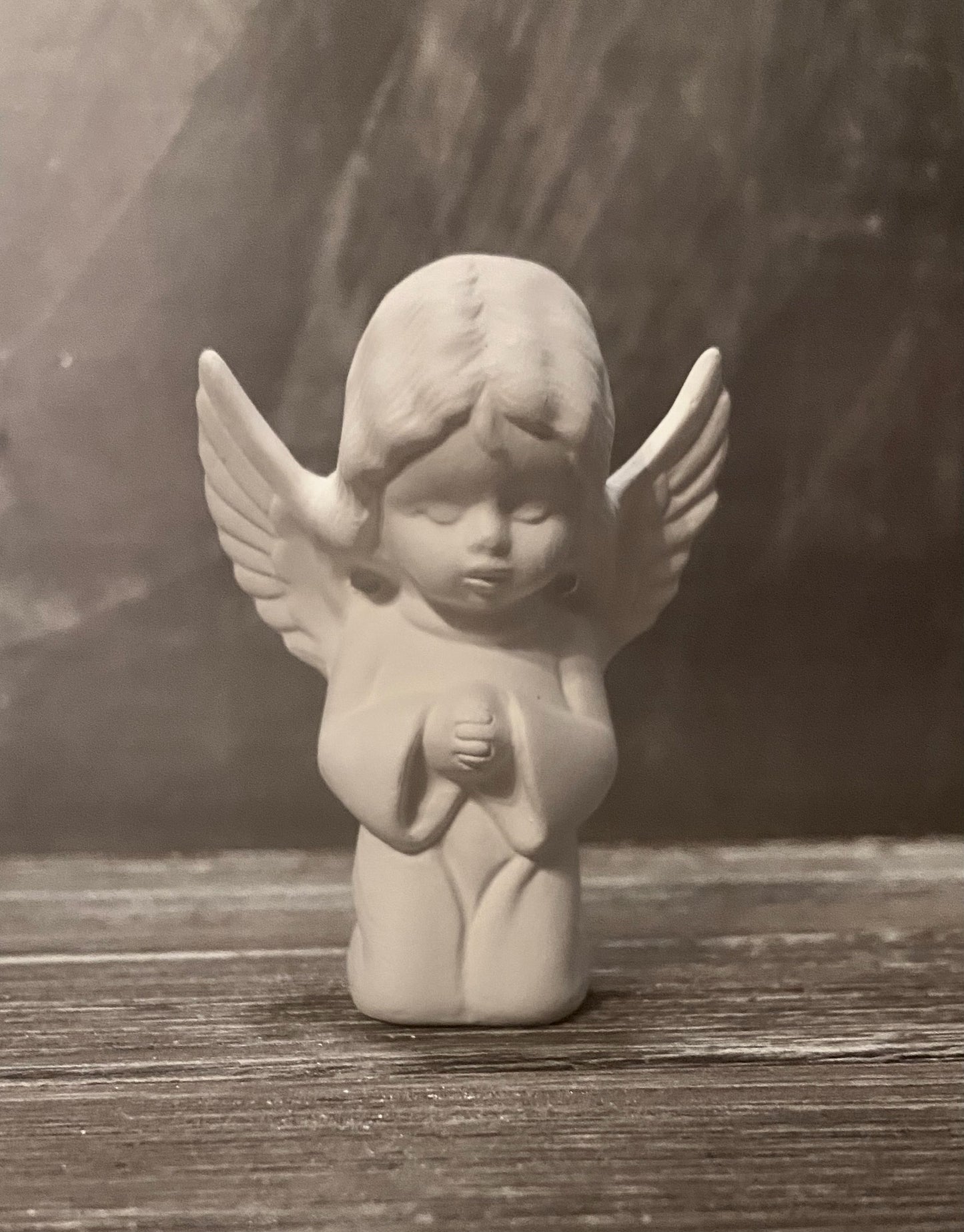 Kneeling Angel(s) Bisque Small